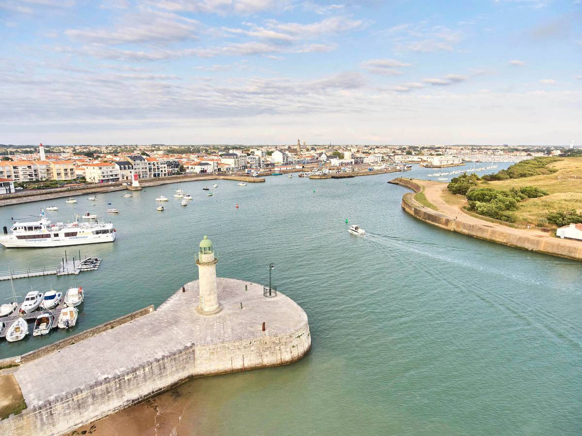 Port de Saint Gilles Croix de Vie Office de Tourisme de l'Île d'Yeu Port de Saint Gilles Croix de Vie Office de Tourisme de l'Île d'Yeu
