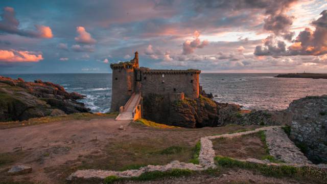 Le Vieux Château © R. Laurent - OT Ile d'Yeu