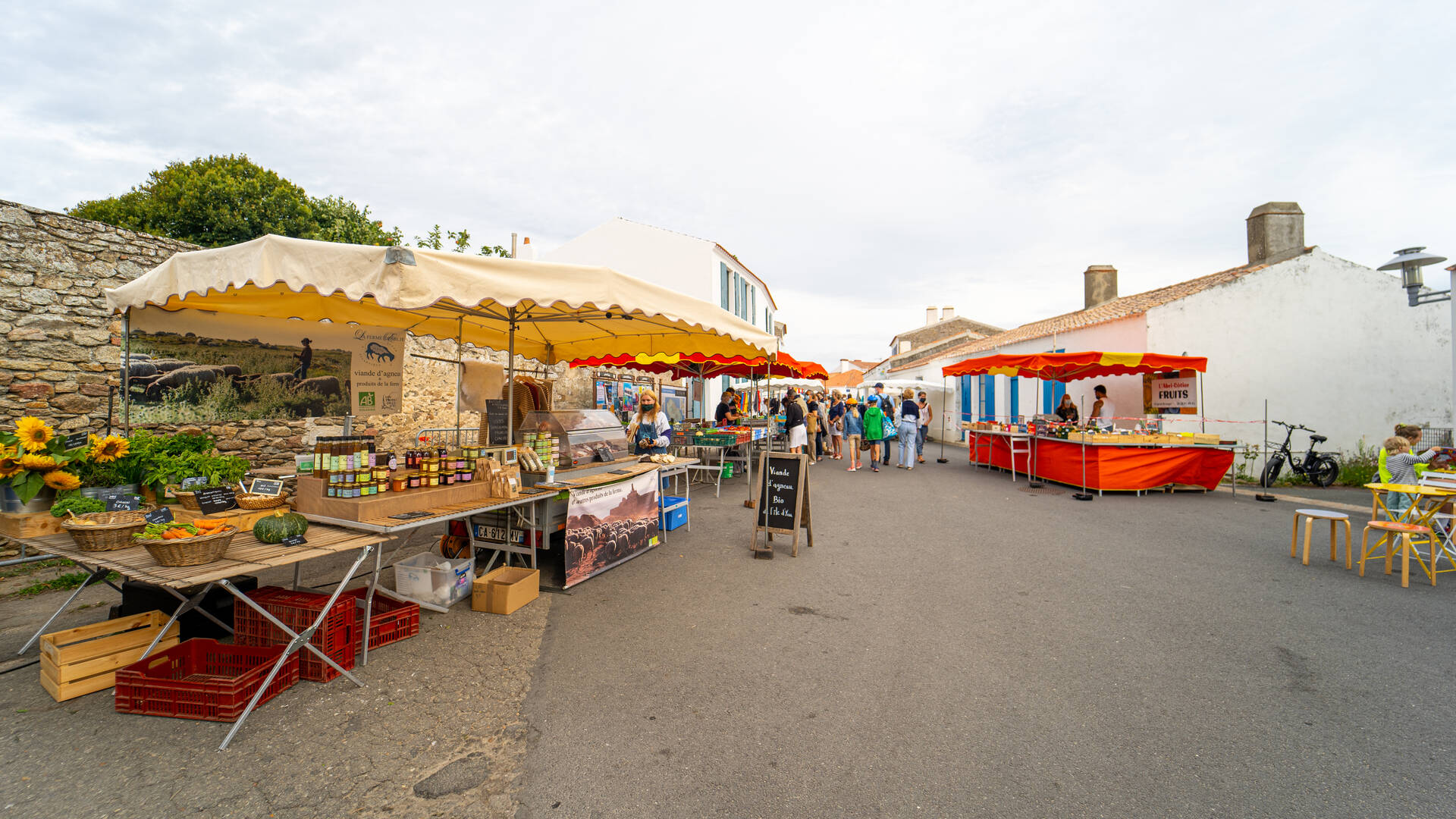 Marché de Saint-Sauveur à l'ile d'Yeu ouvert en juillet et août