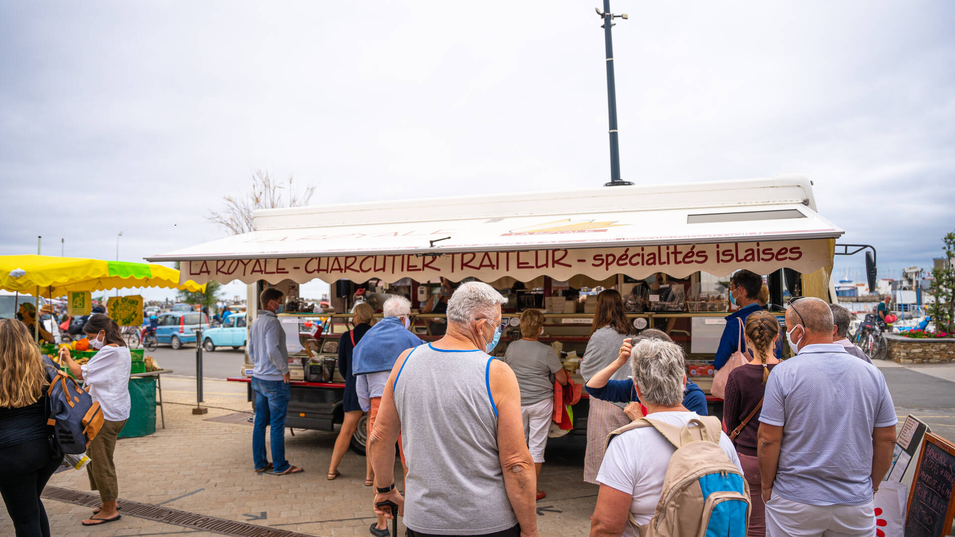 Marché de Port-Joinville à l'ile d'Yeu ouvert toute l'année